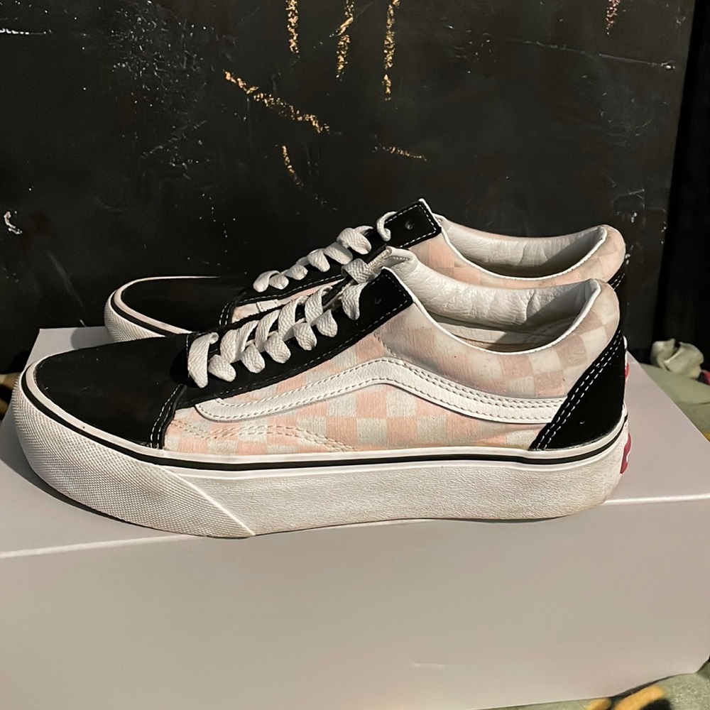 Vans Checkerboard Platform Old Skool Sneaker, Women’s 8.5/ Men’s 7